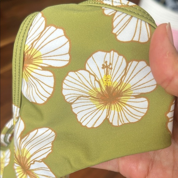 Benoa Swim Citrine Bikini Top Petite - Picture 3 of 5